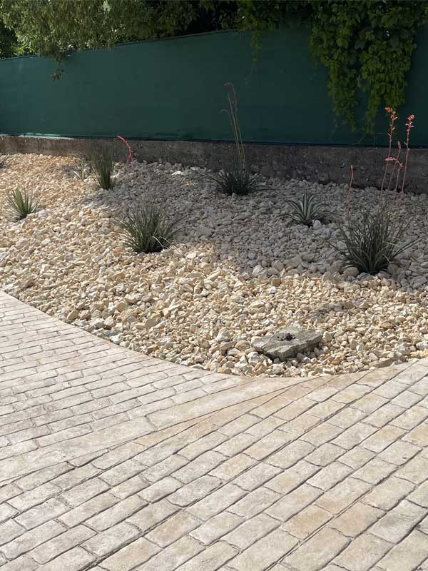 Création d'espaces verts dans le Gard