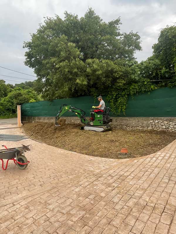 Création d'espaces verts dans le Gard